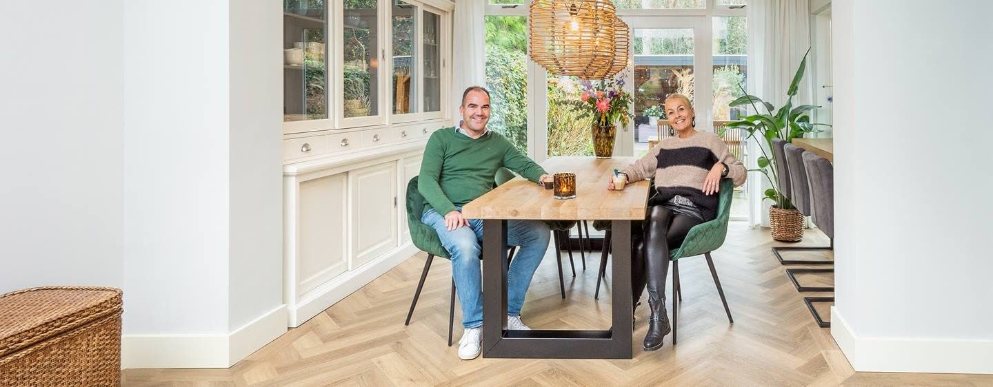De familie Cupido, Lijm PVC Visgraat