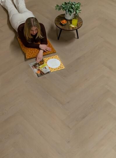 Mystiq Visgraat Smoked Light lijm PVC 765x153x2,5mm 0,55