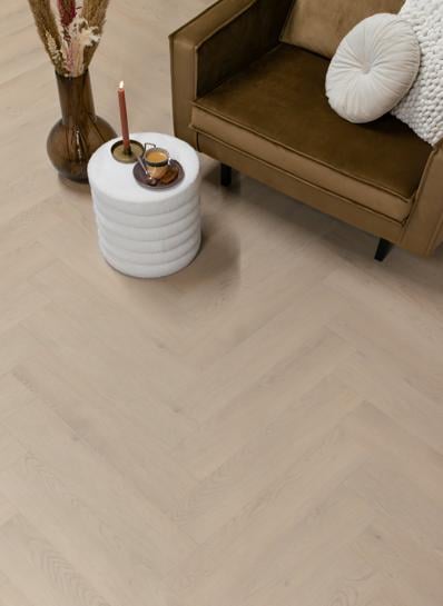 Mystiq Visgraat Desert klik PVC 735x147x6mm 0,55 (met geïntegreerde ondervloer geen 10DB)