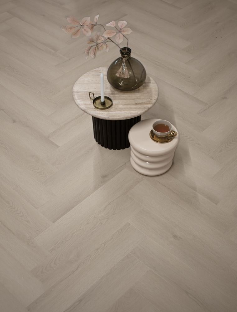 Stech Visgraat Andes Smoked Klik PVC 710x142x5mm 0,55 (met geïntegreerde ondervloer geen 10DB)