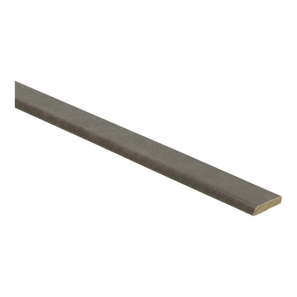 Platte plint met plakstrip beton gepolijst donker
