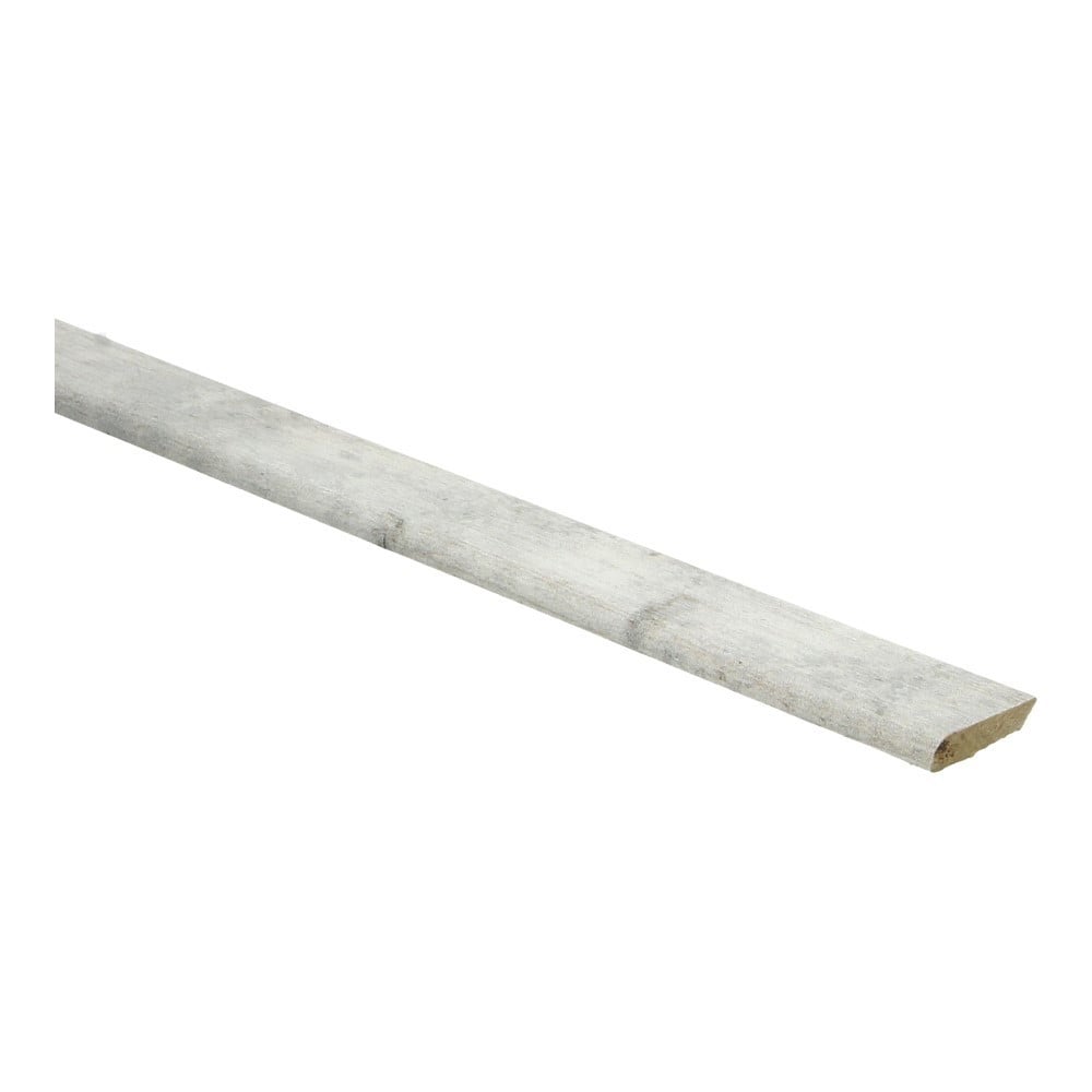 Platte plint met plakstrip oud grenen gekalkt