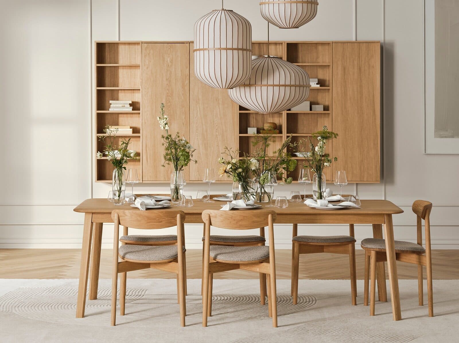 Palo Dining Table