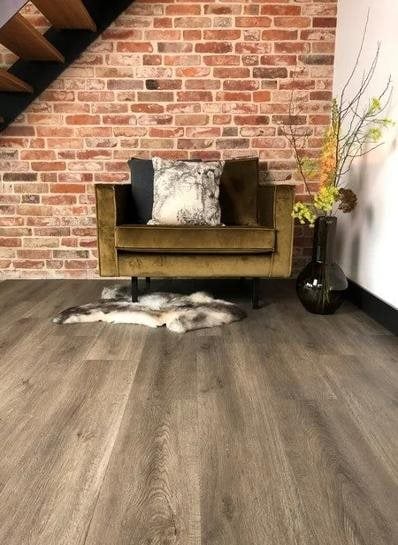Authentic Classis Oak Grey klik PVC 1220x228x4,2mm 0,55 (geen geïntegreerde ondervloer) - sfeerfoto 1