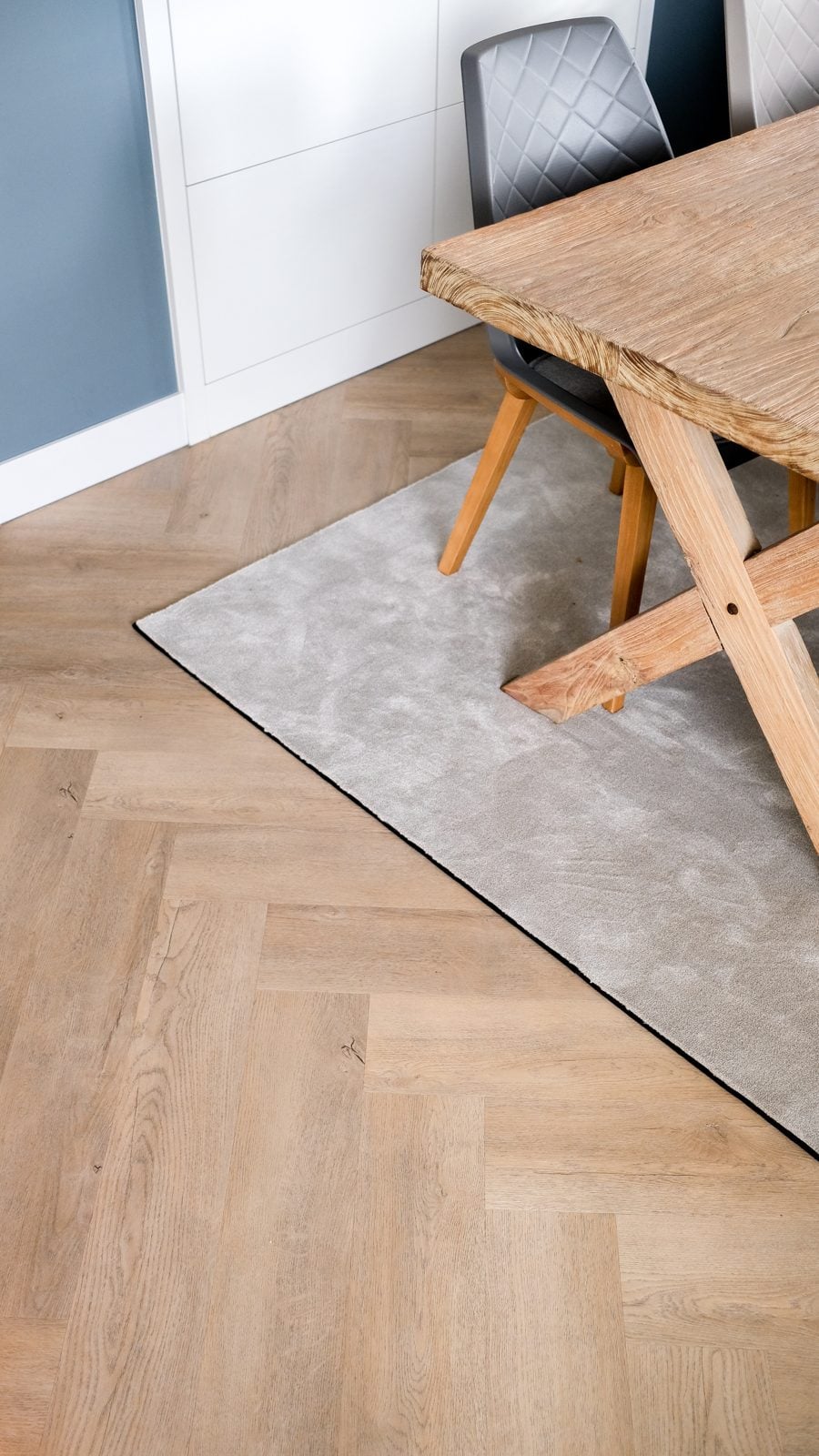 Dynamic Klik PVC Pittsburgh Bonfire Oak Visgraat XL 750x150x7mm 0,55 (met geïntegreerde ondervloer 10DB)